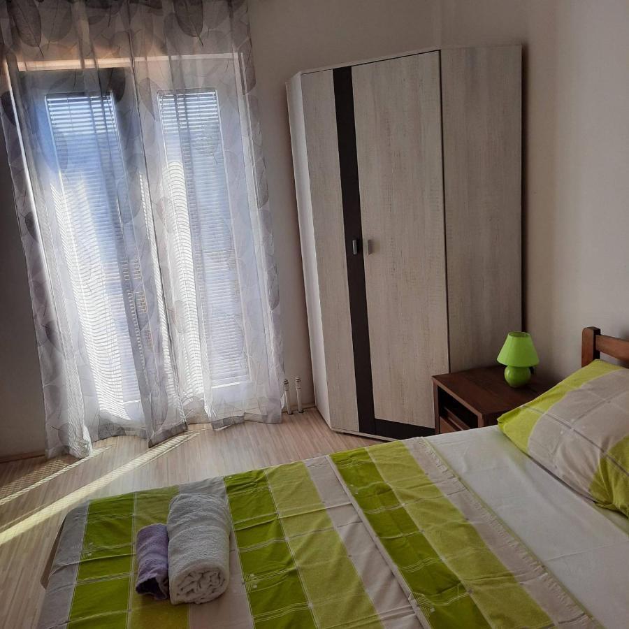 Apartmani Loli Ugljan Εξωτερικό φωτογραφία