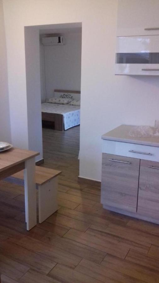 Apartmani Loli Ugljan Εξωτερικό φωτογραφία